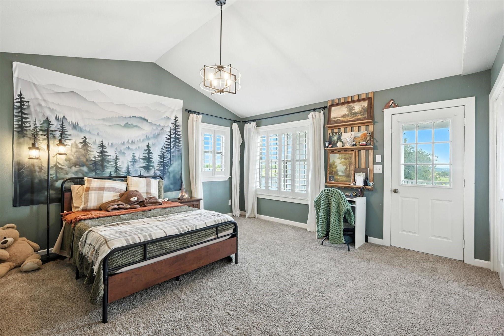 main property photo 28