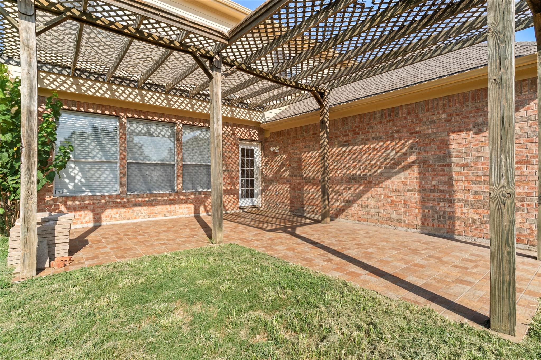 main property photo 24