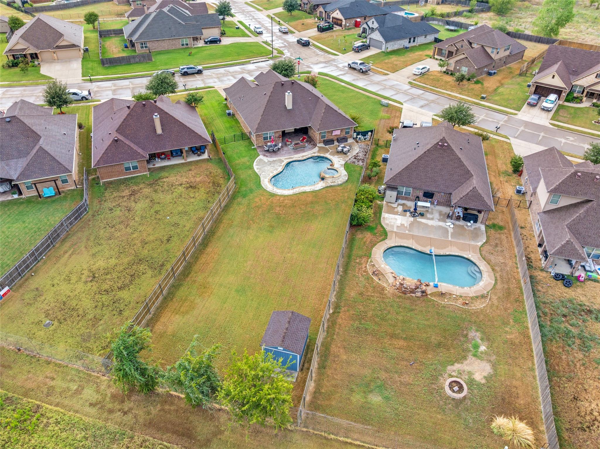 main property photo 35