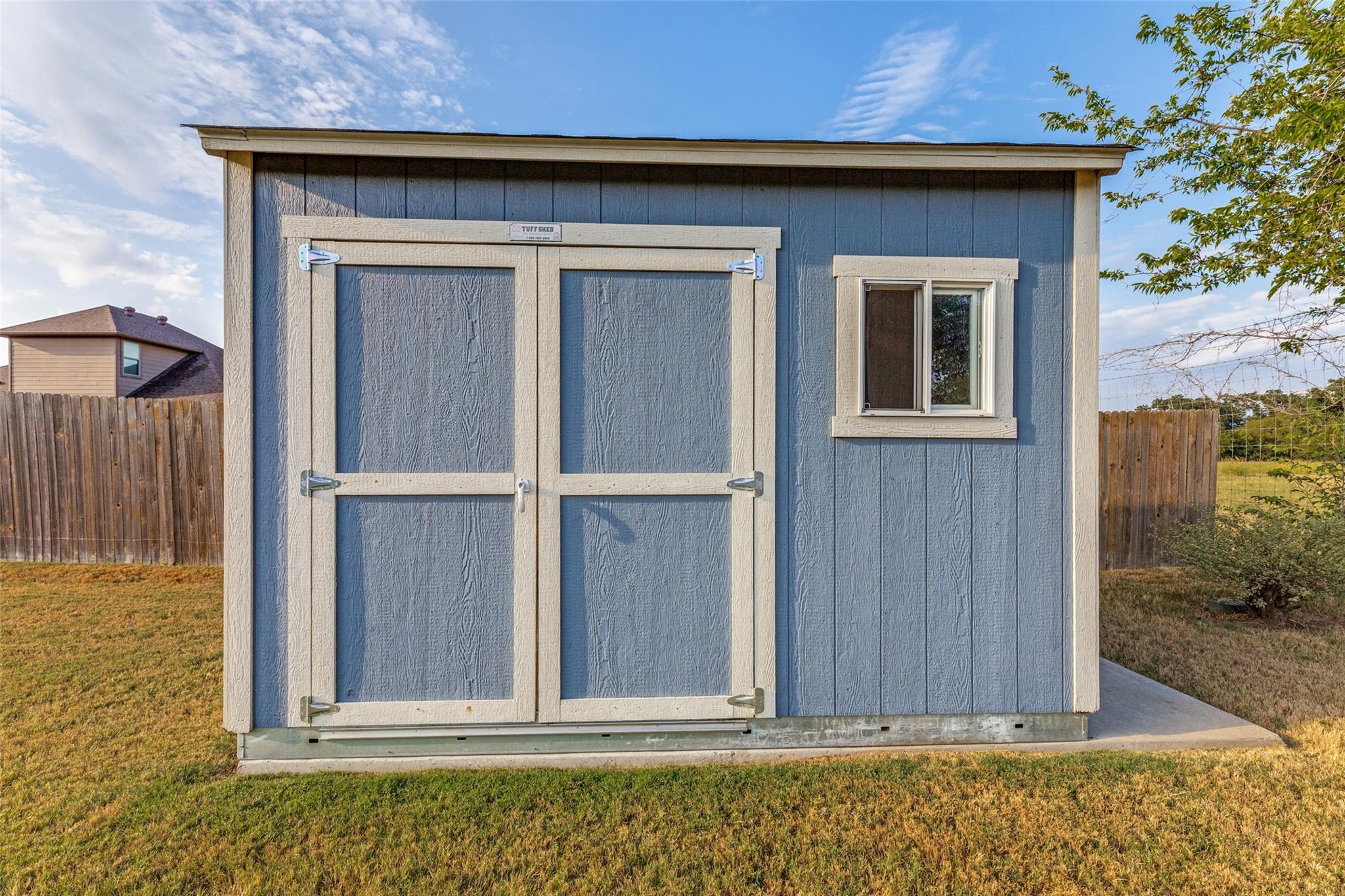 main property photo 38