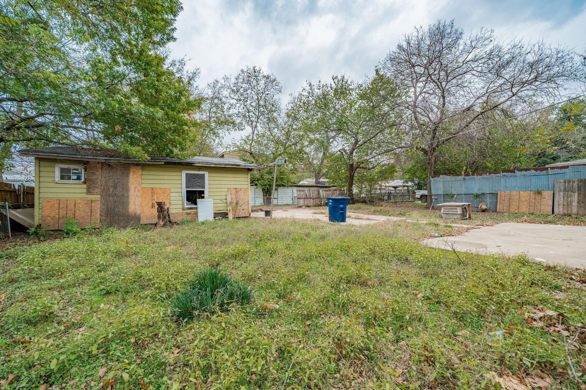 main property photo 23