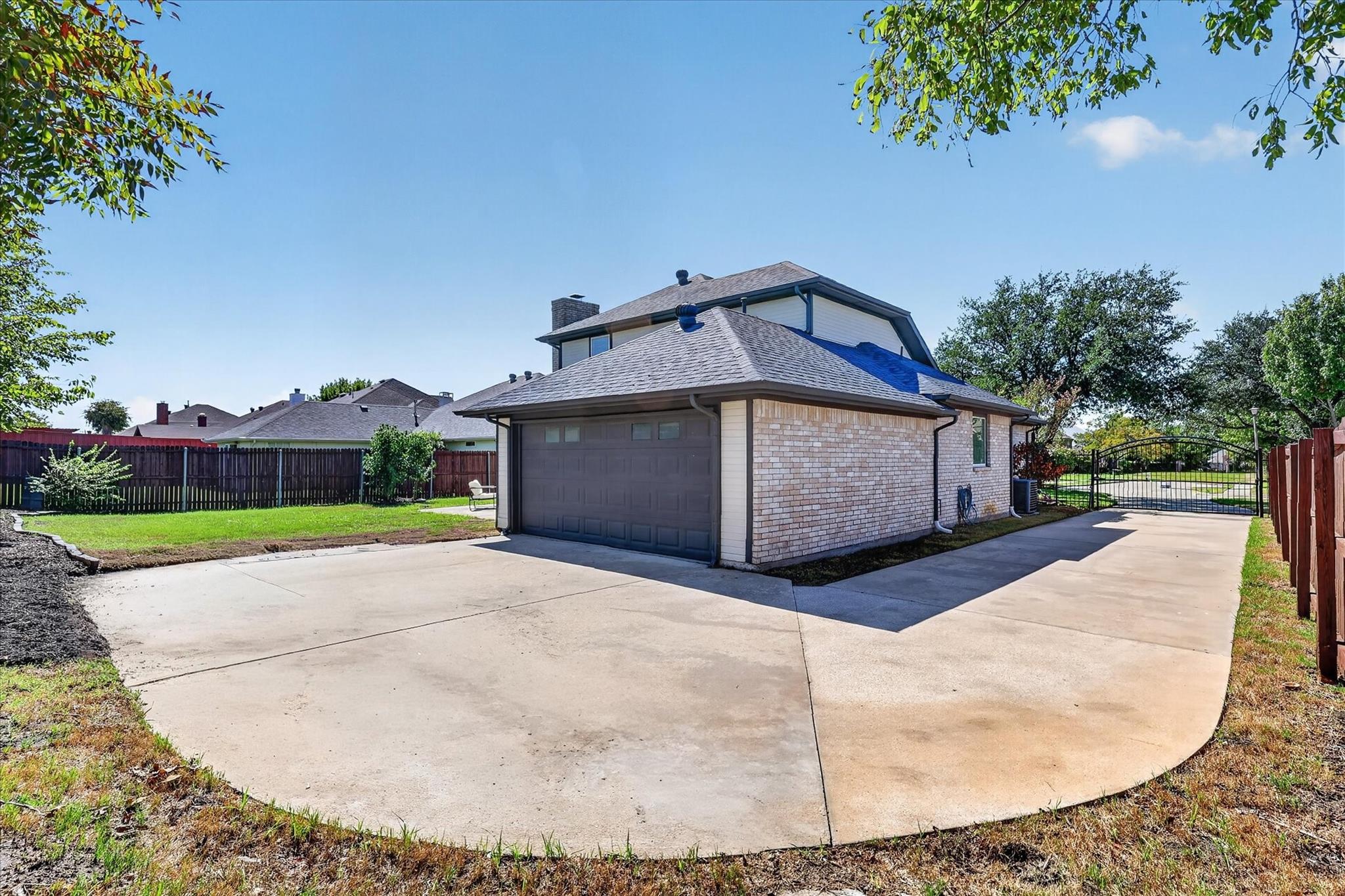 main property photo 31