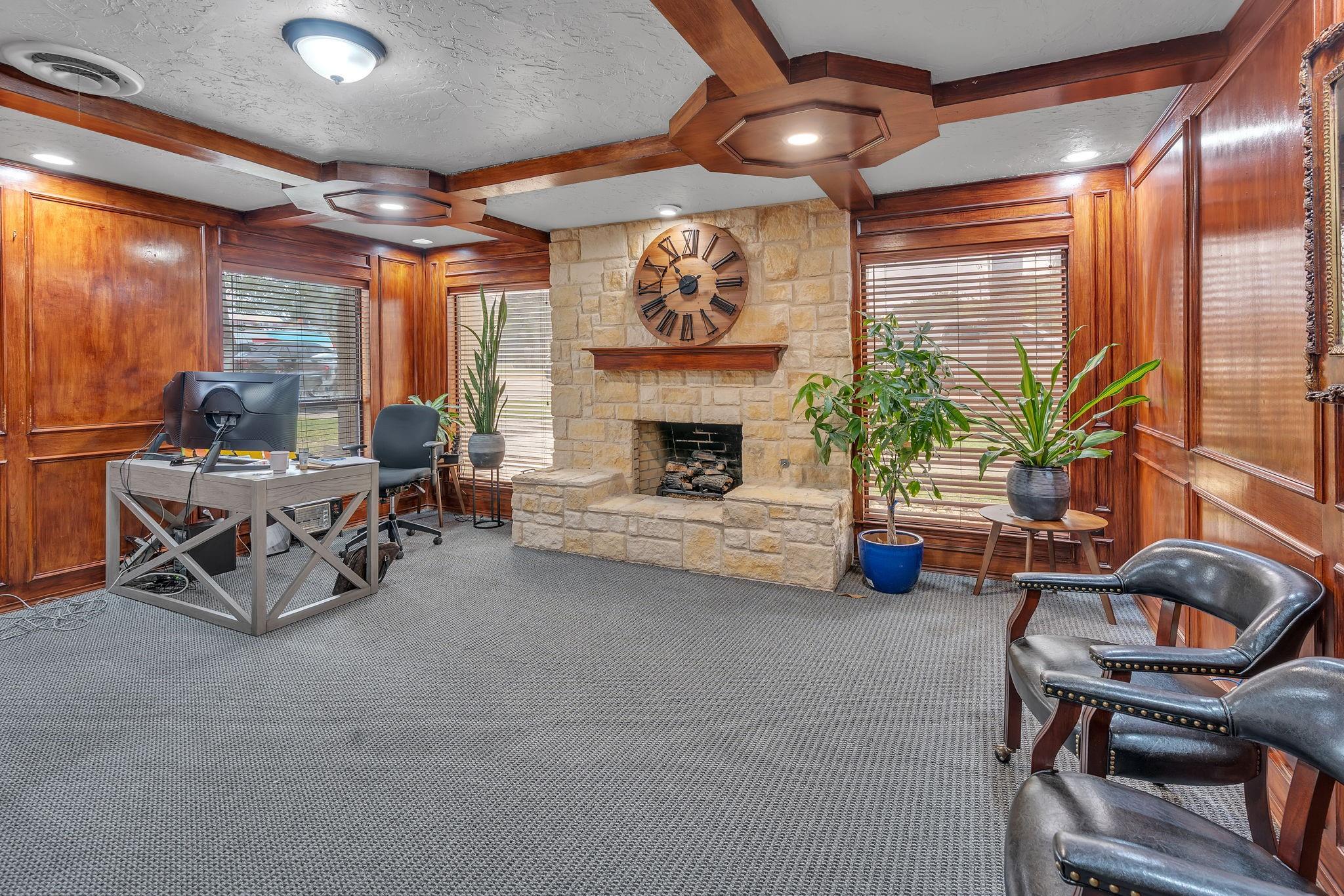 main property photo 14