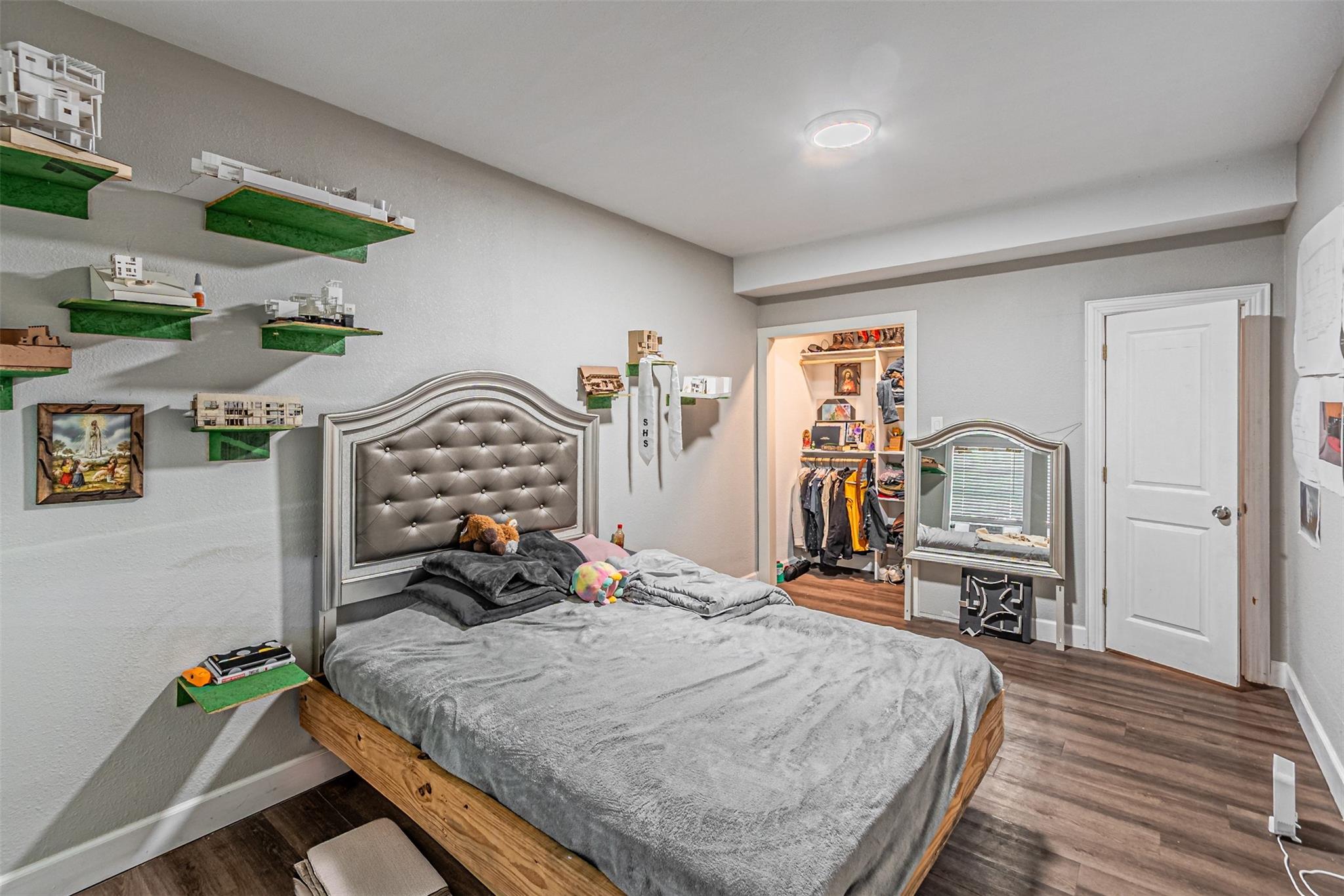 main property photo 24