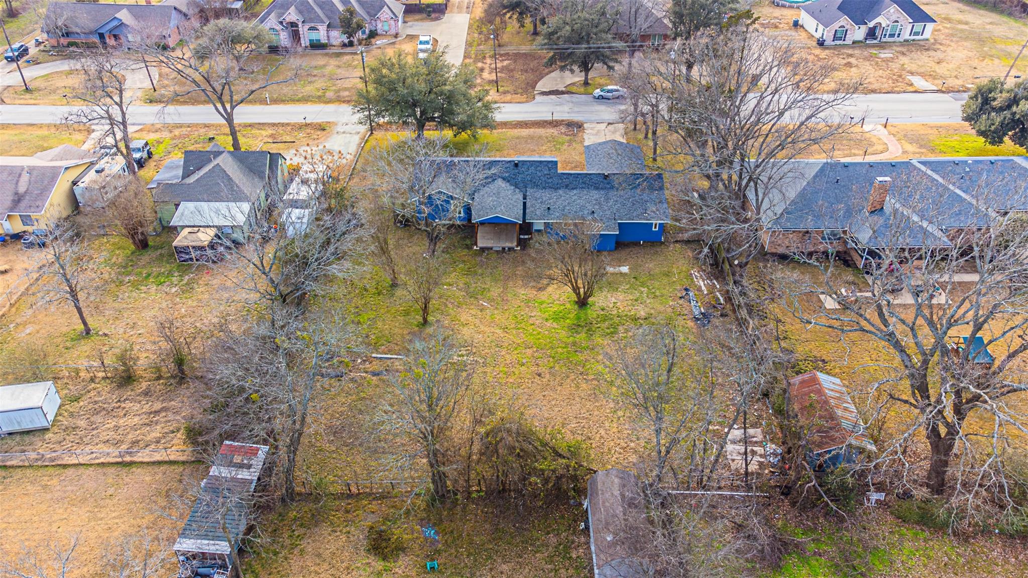 main property photo 33