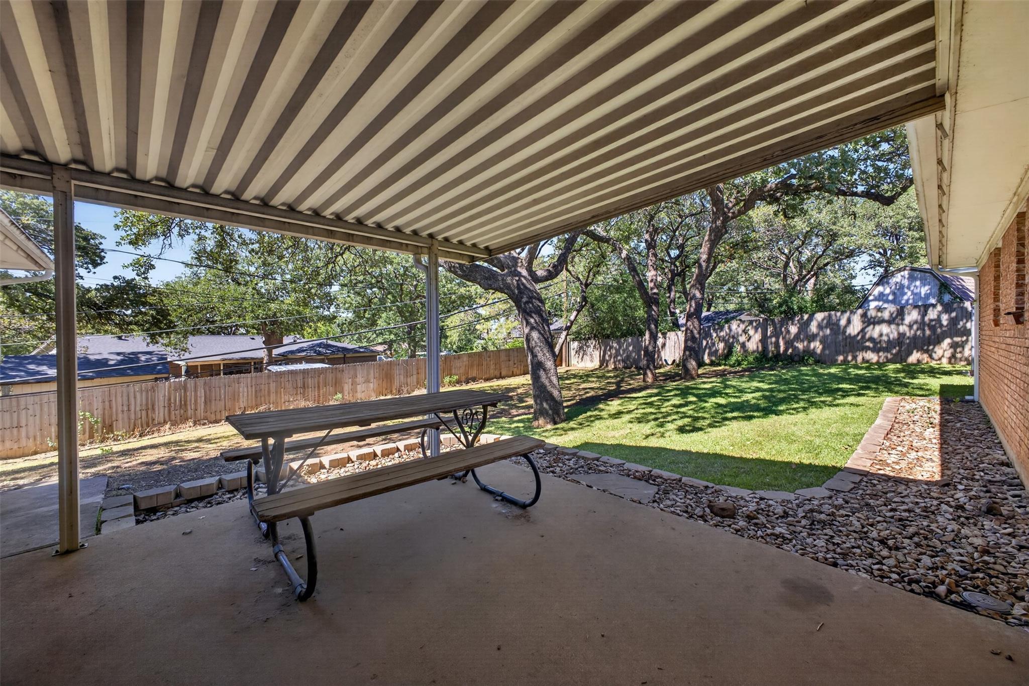 main property photo 29