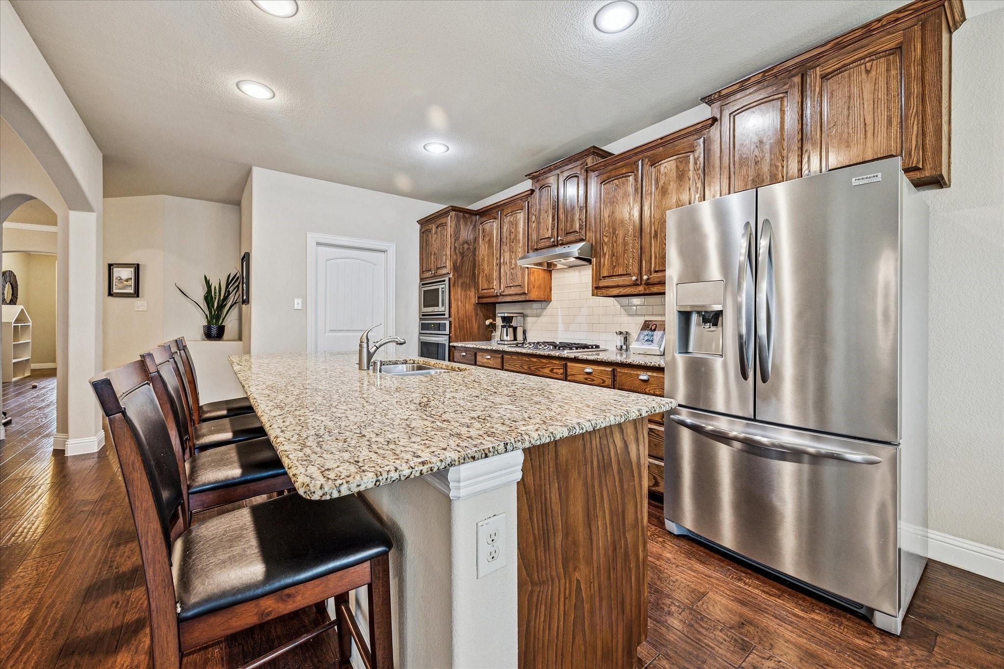 main property photo 9