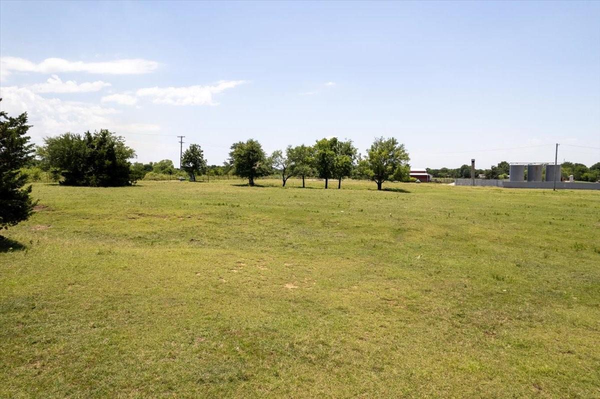 main property photo 10
