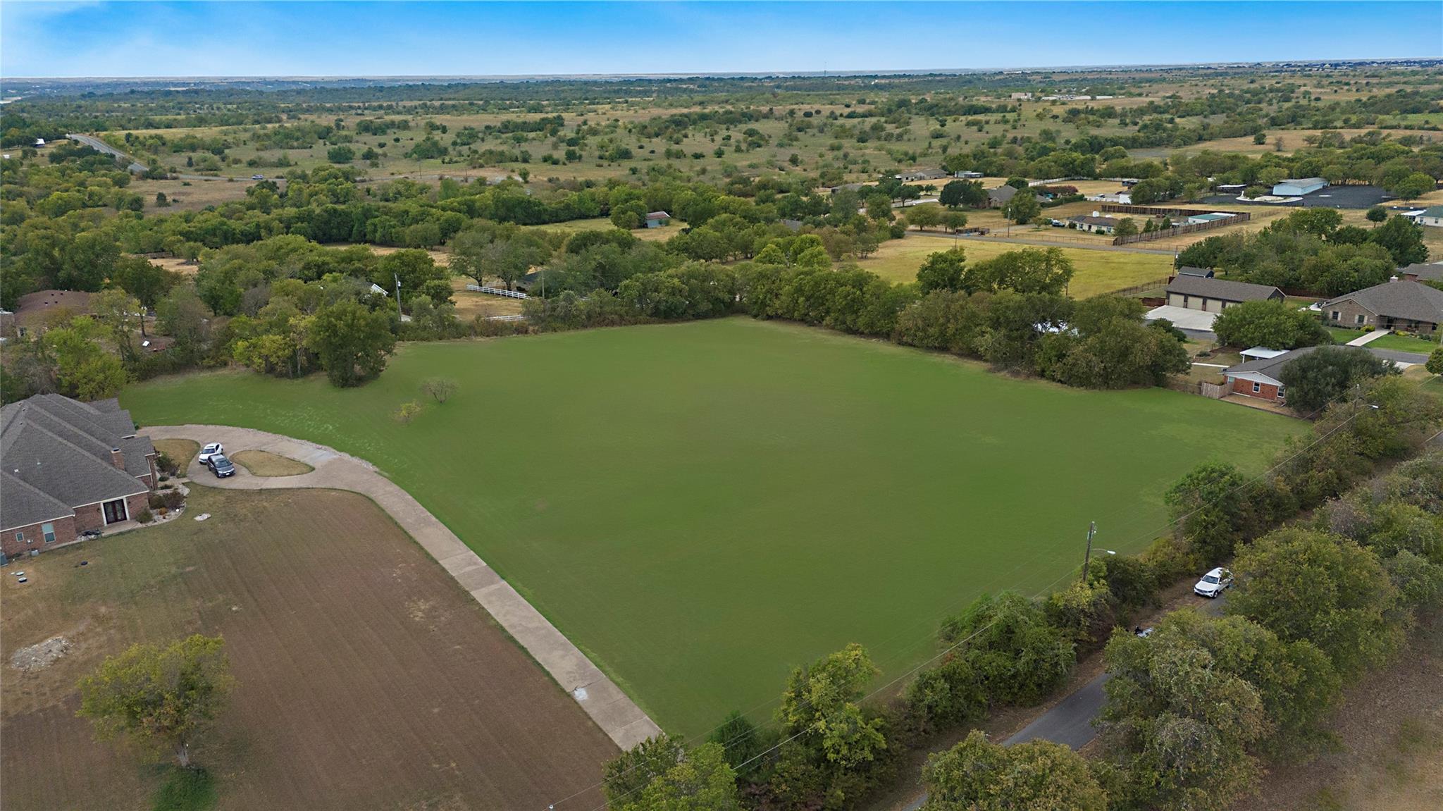 main property photo 4