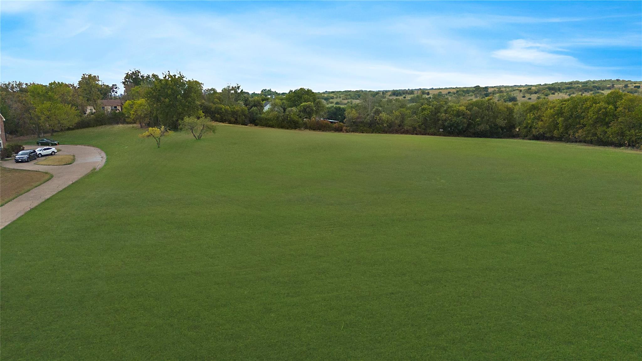 main property photo 9