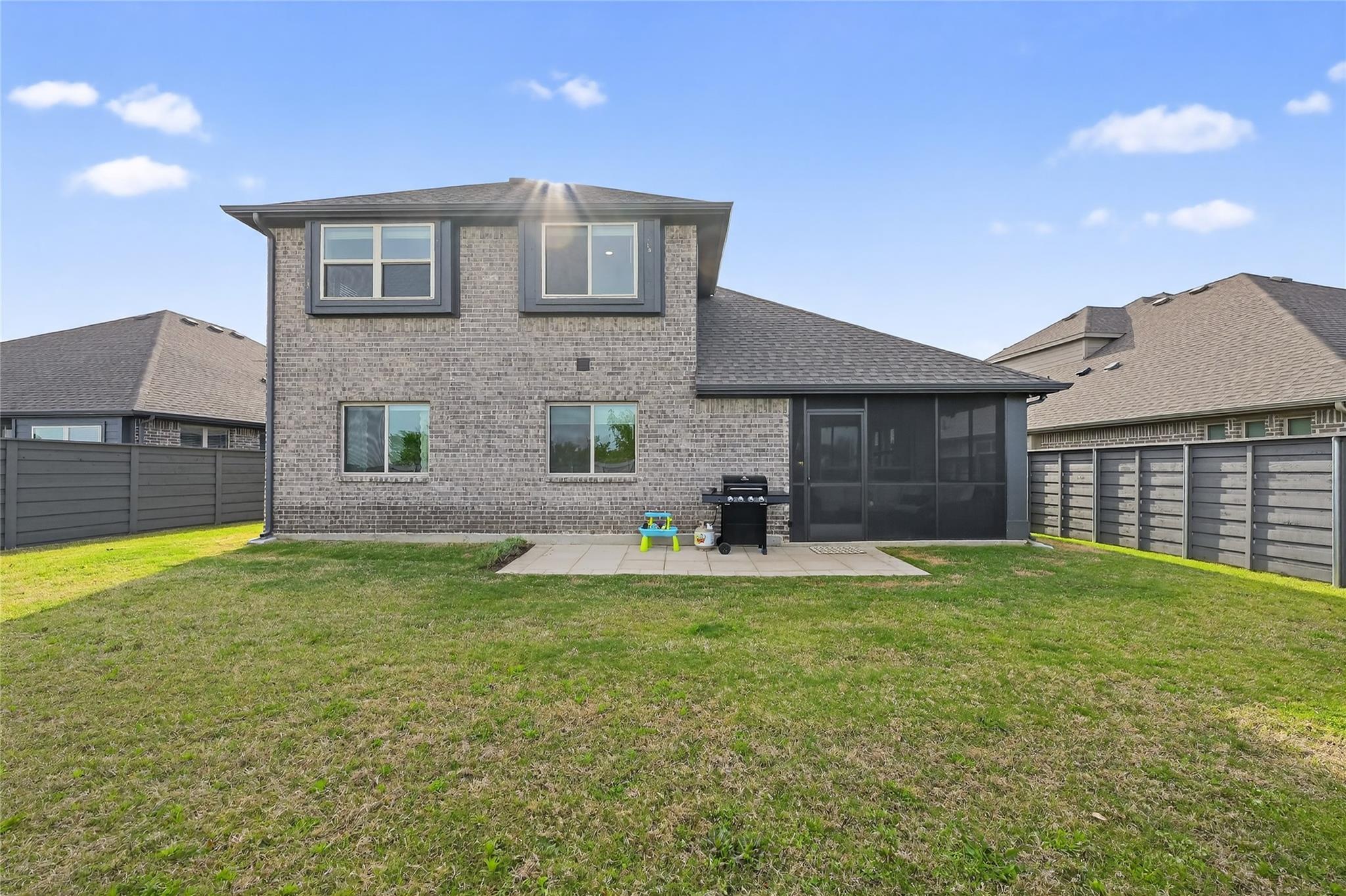 main property photo 23