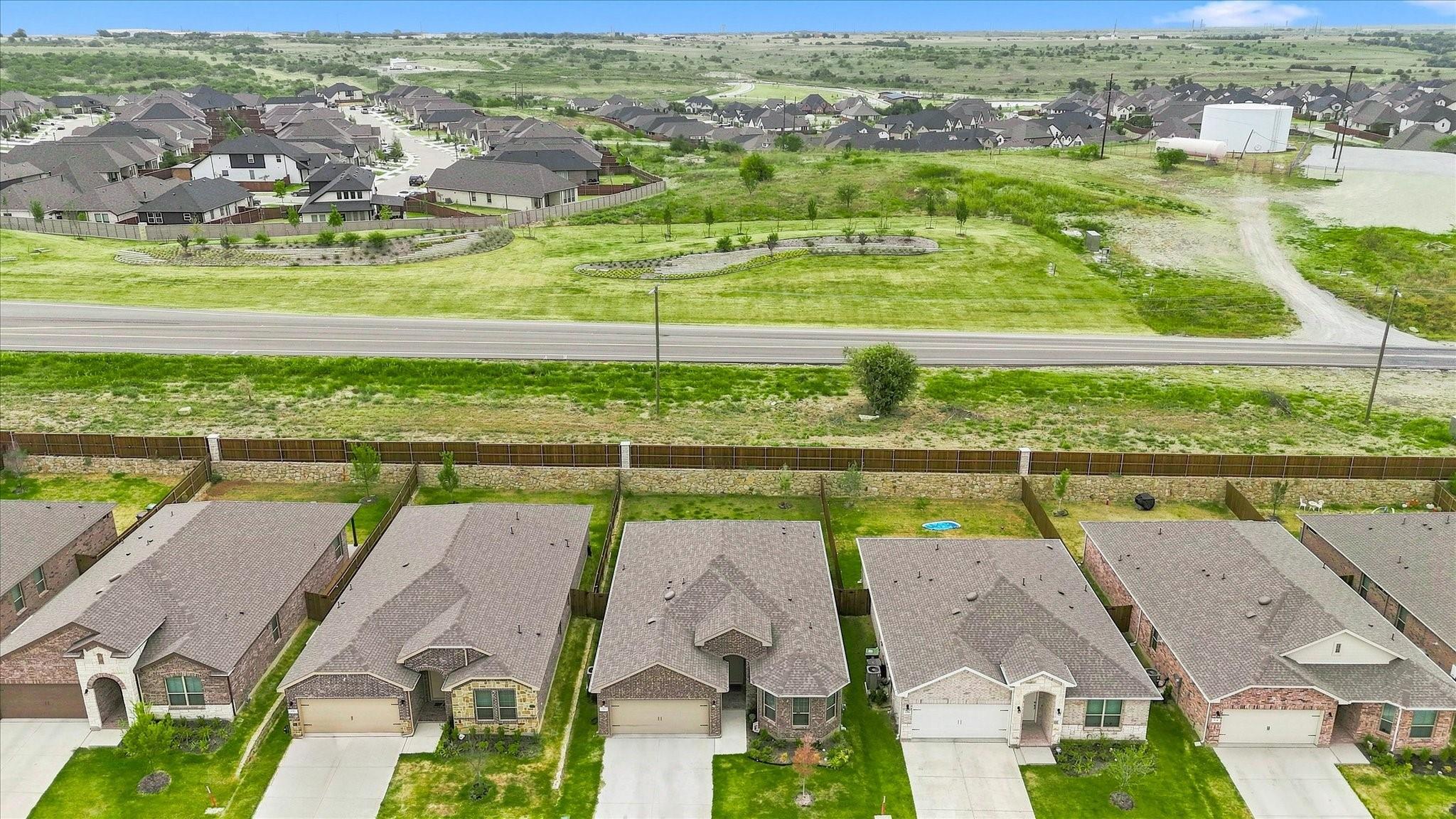 main property photo 32