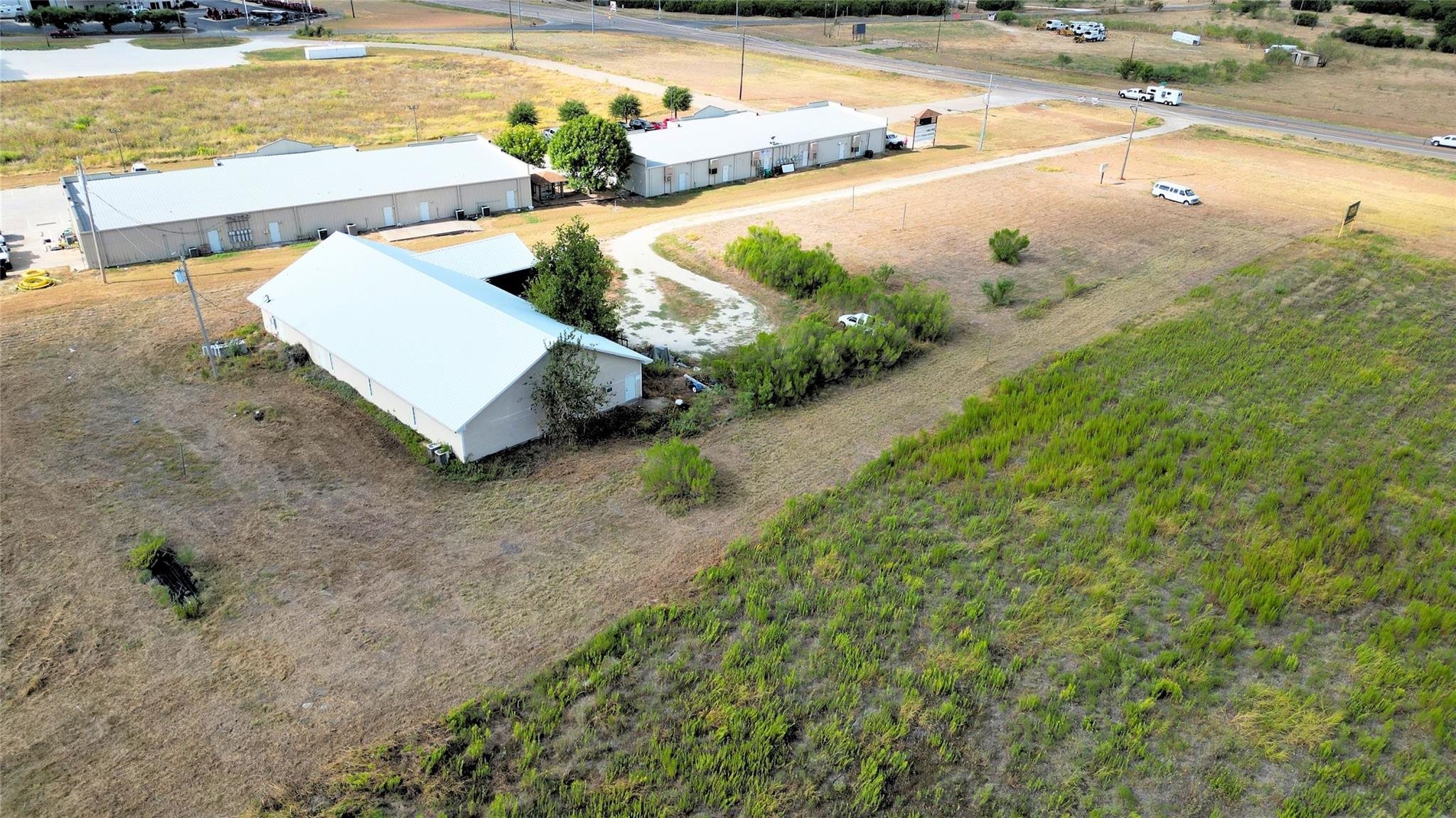 main property photo 12