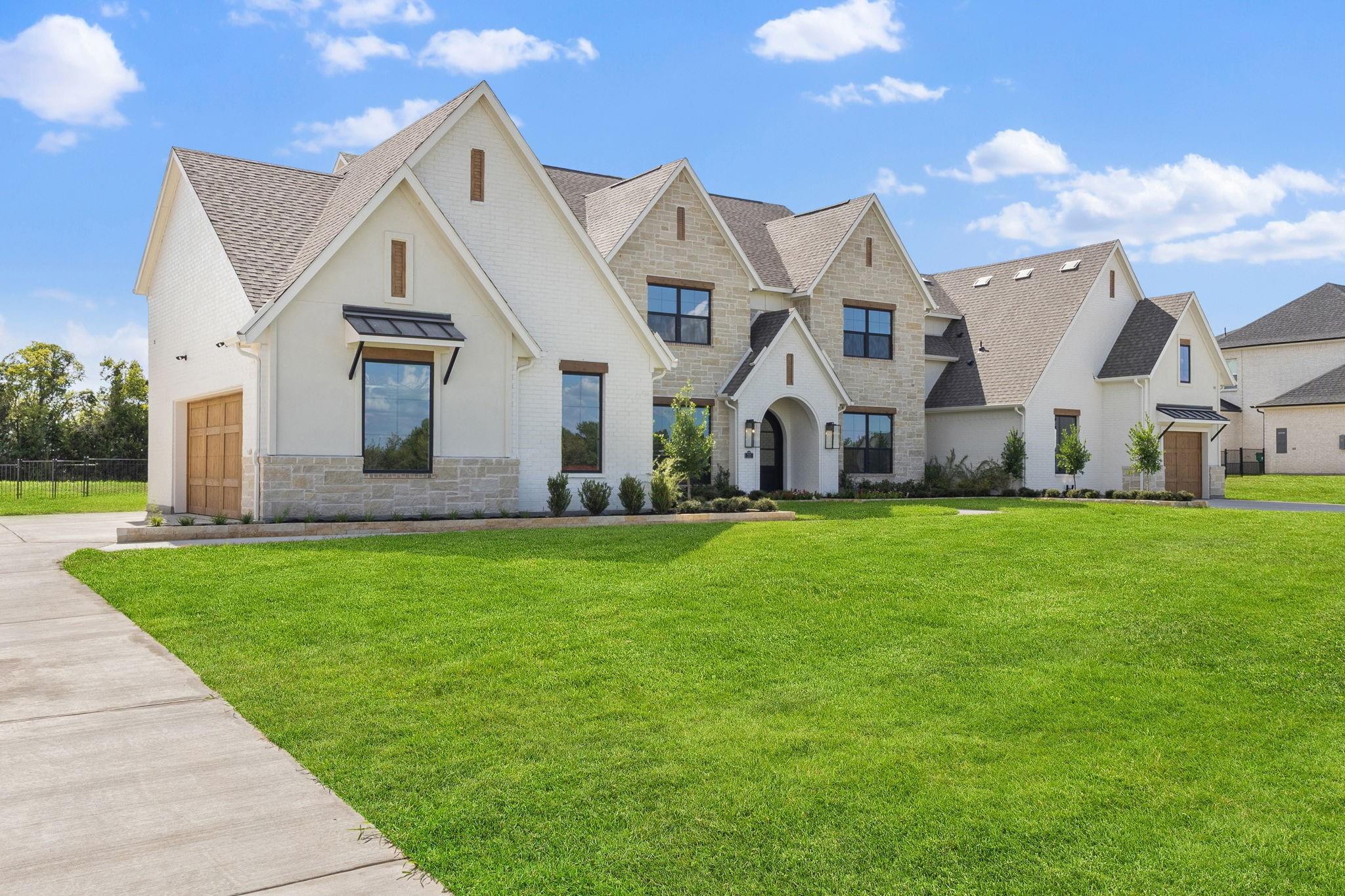 main property photo 4