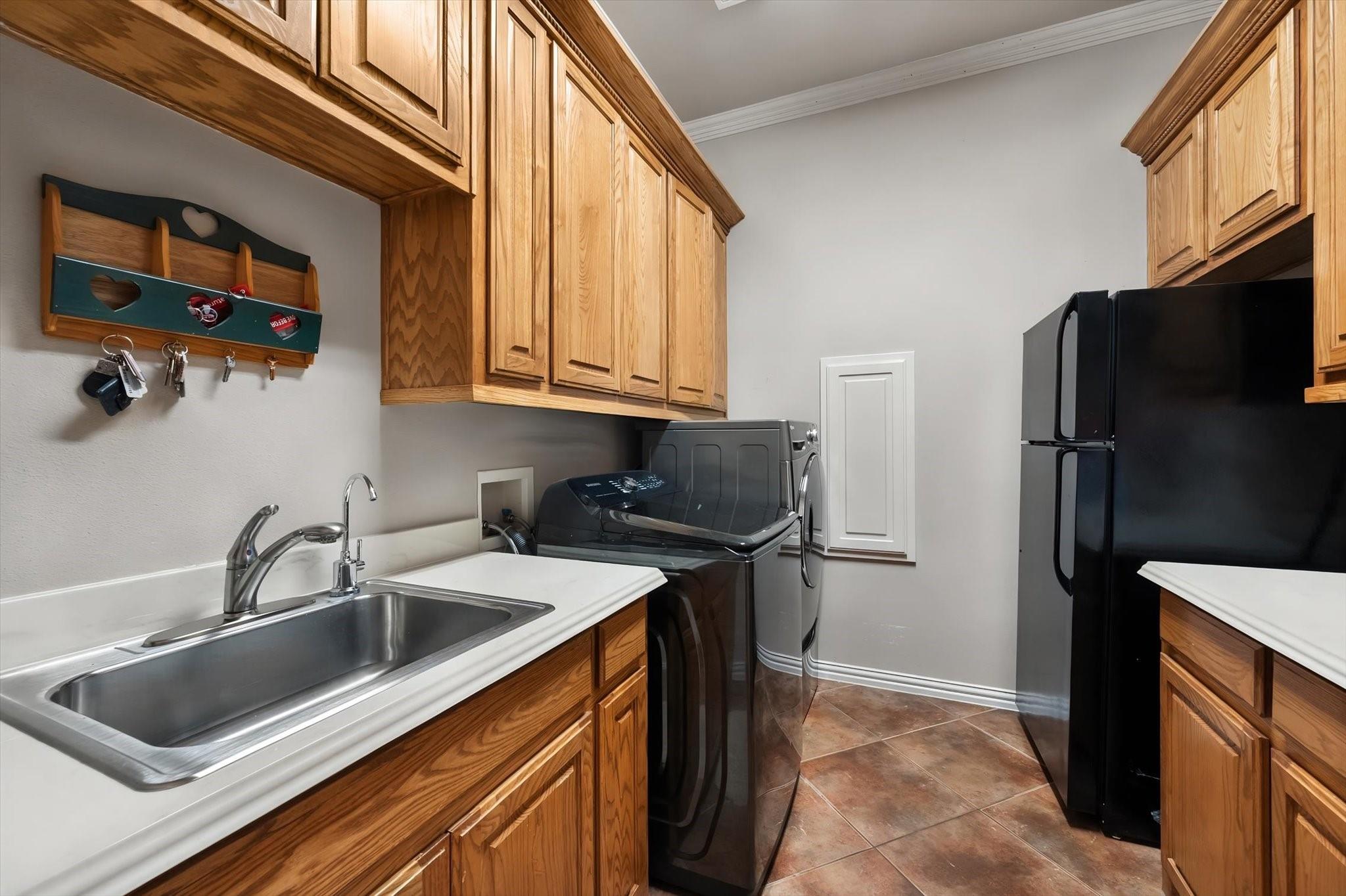 main property photo 27