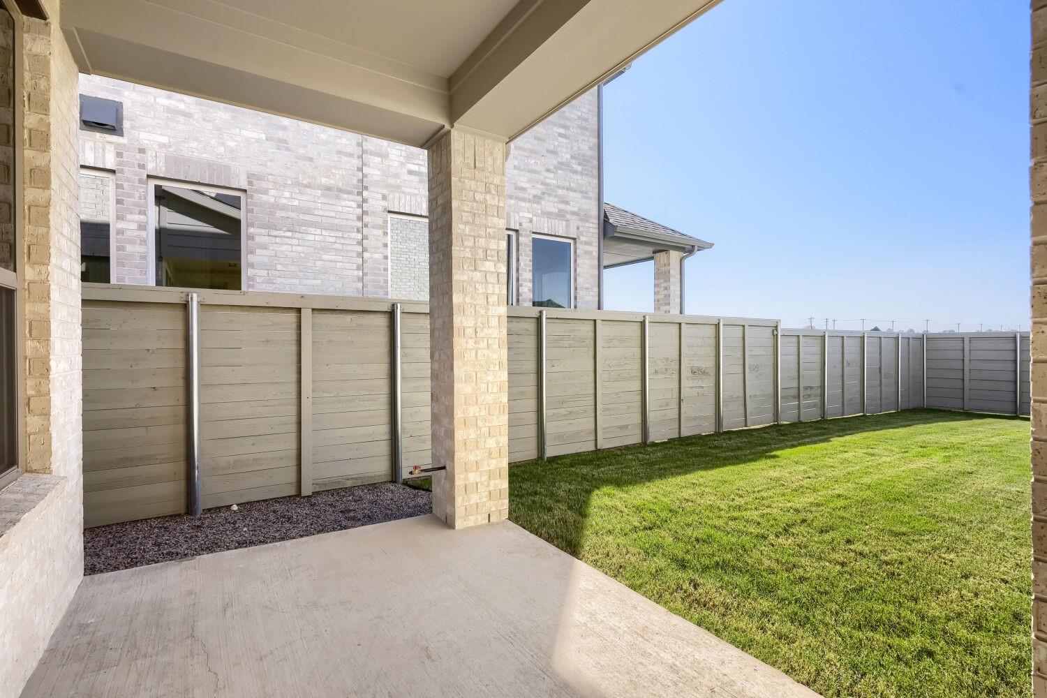 main property photo 24