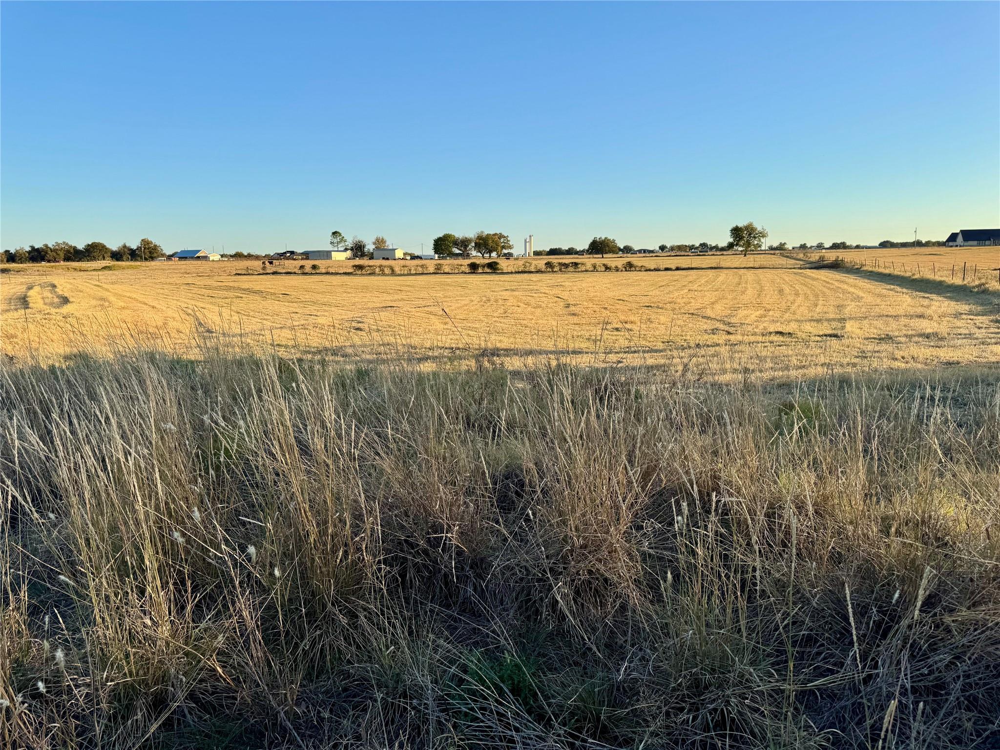main property photo 28