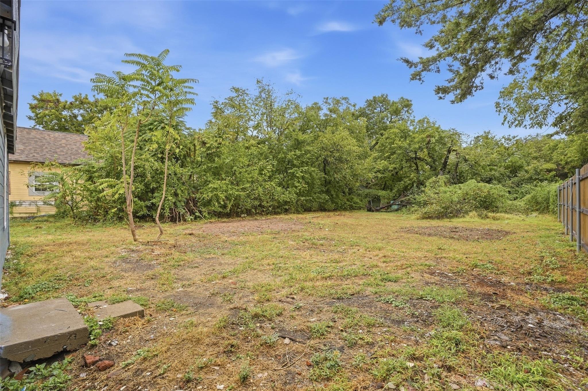 main property photo 20