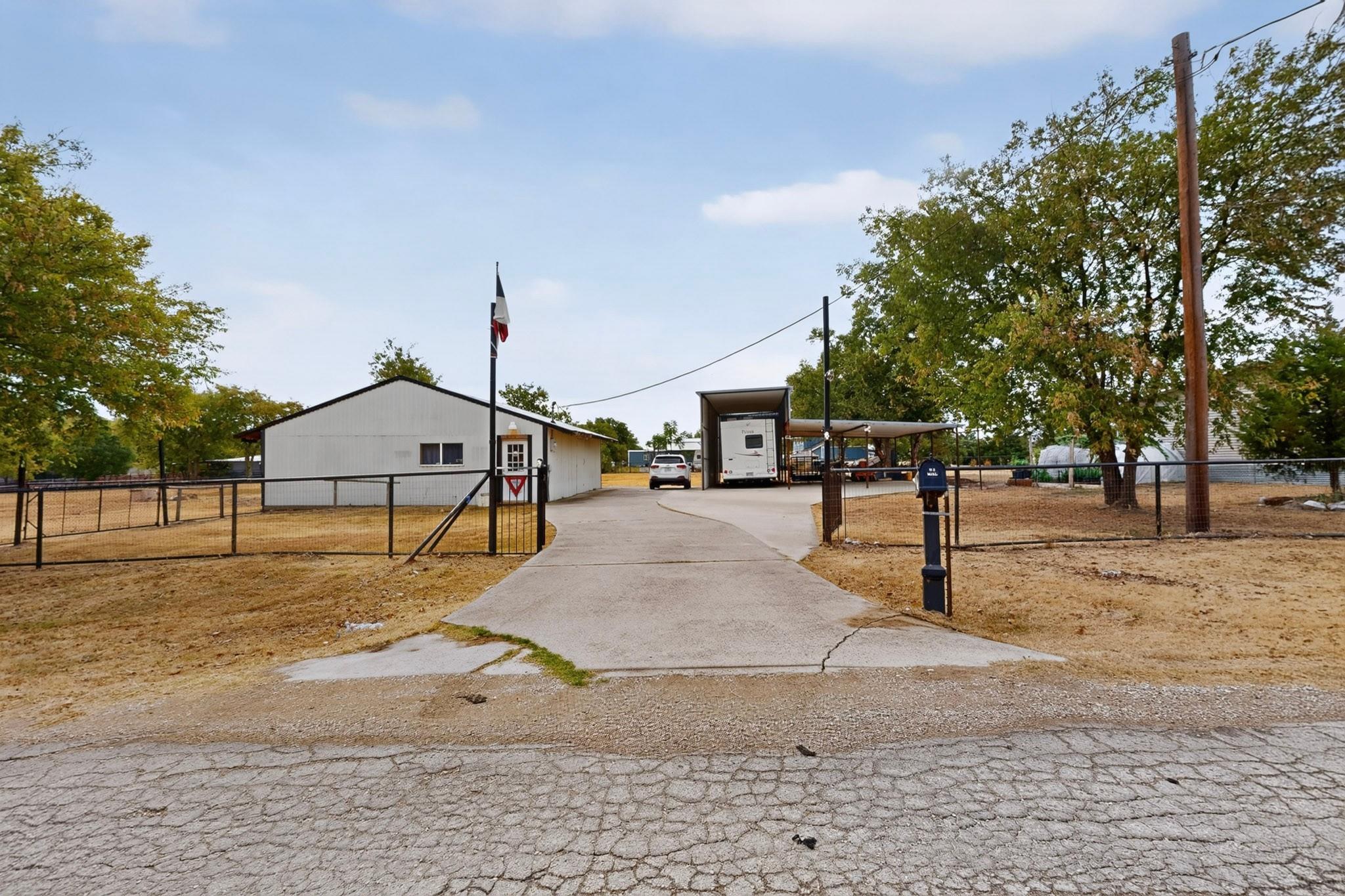 main property photo 39