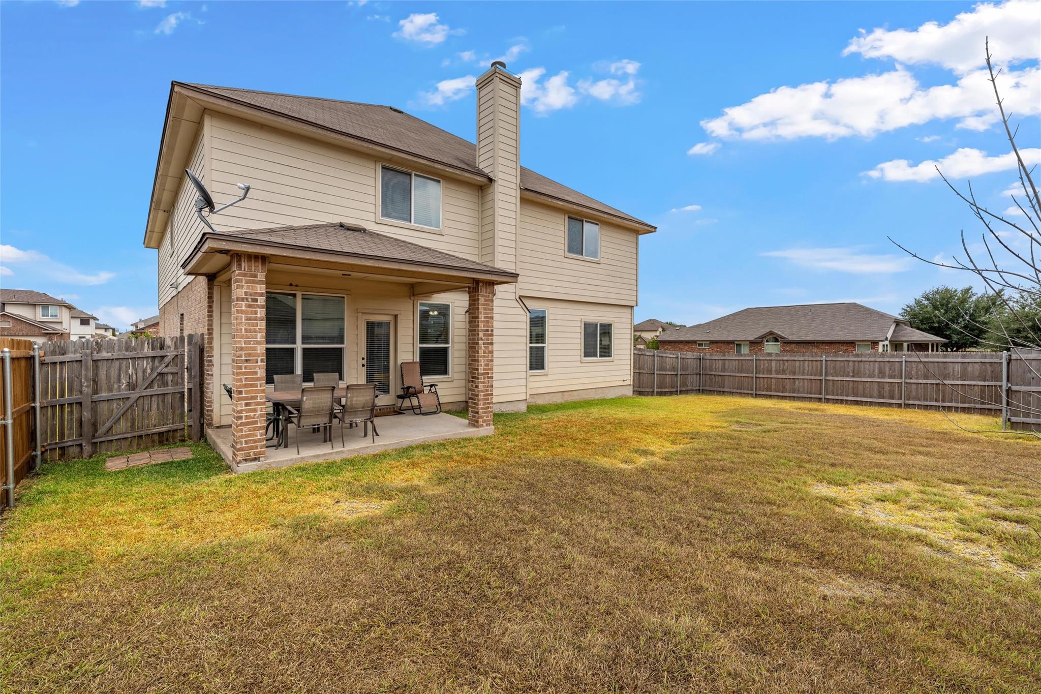 main property photo 29