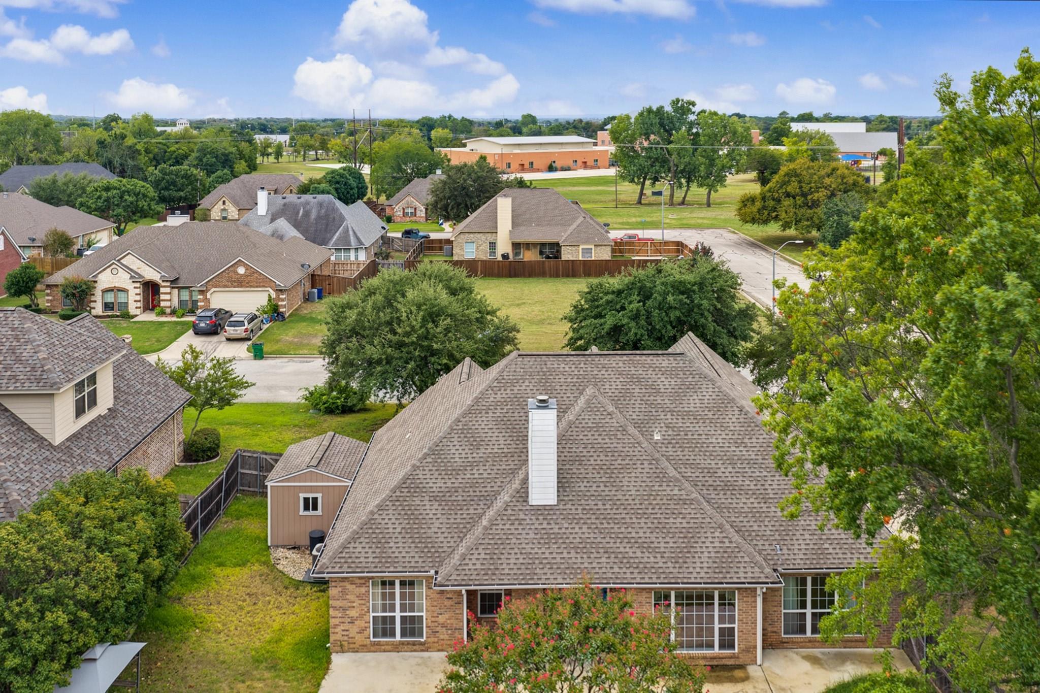 main property photo 30