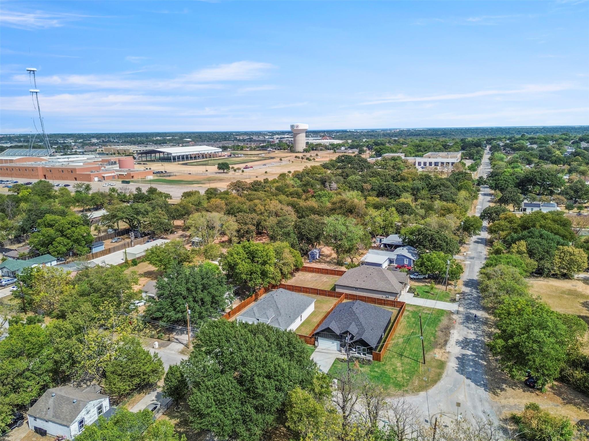 main property photo 38