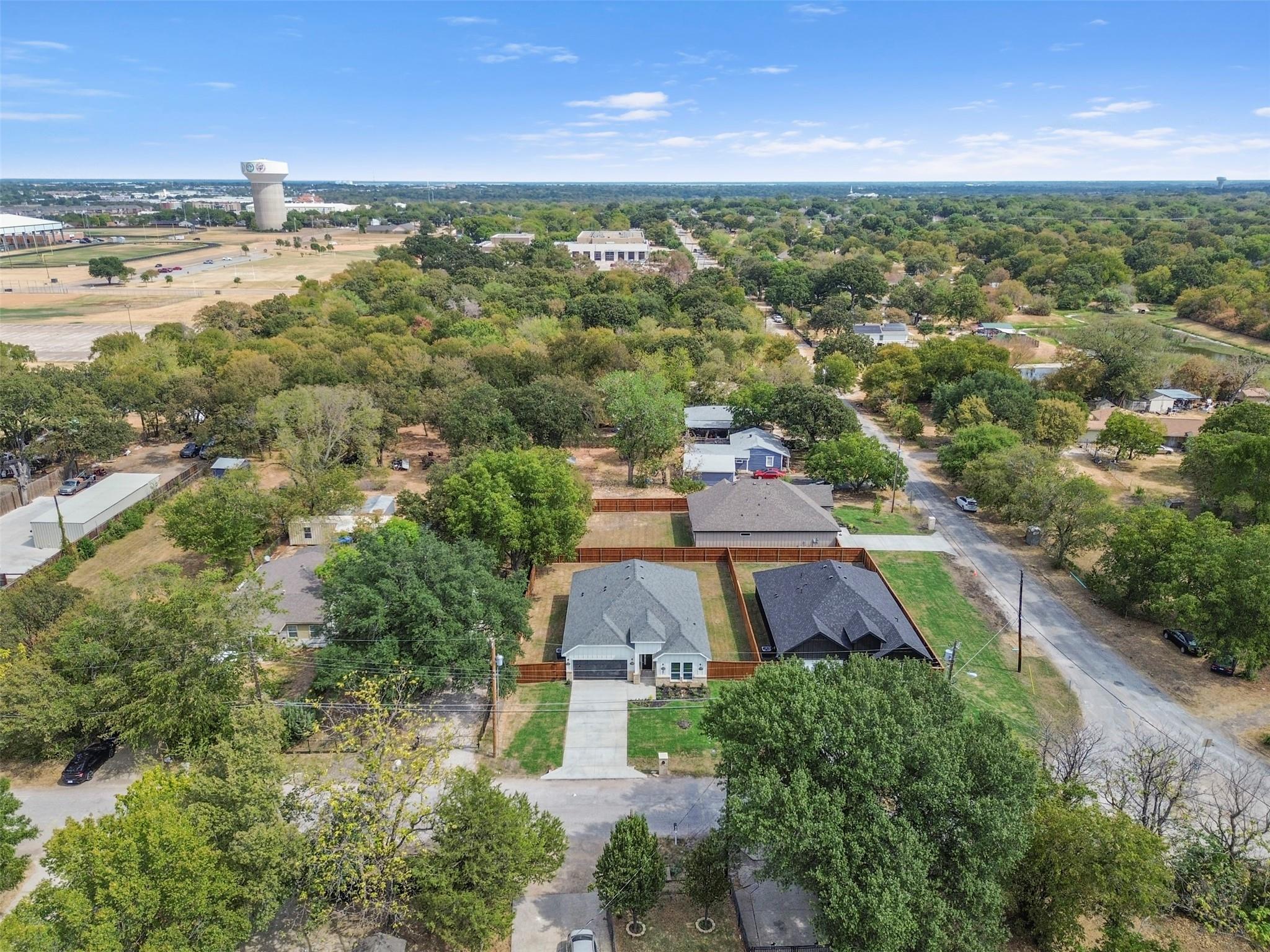 main property photo 33