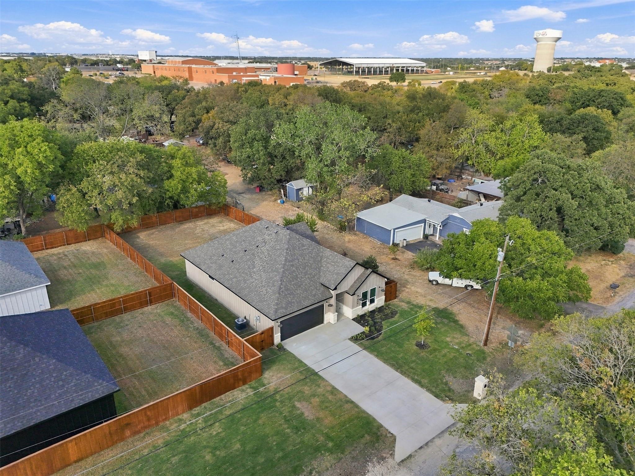 main property photo 35