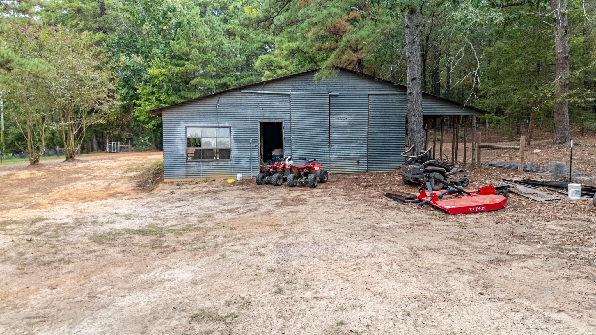 main property photo 37
