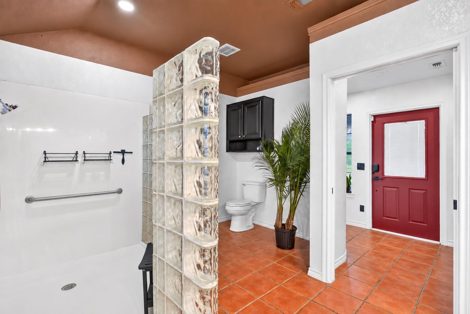 main property photo 18