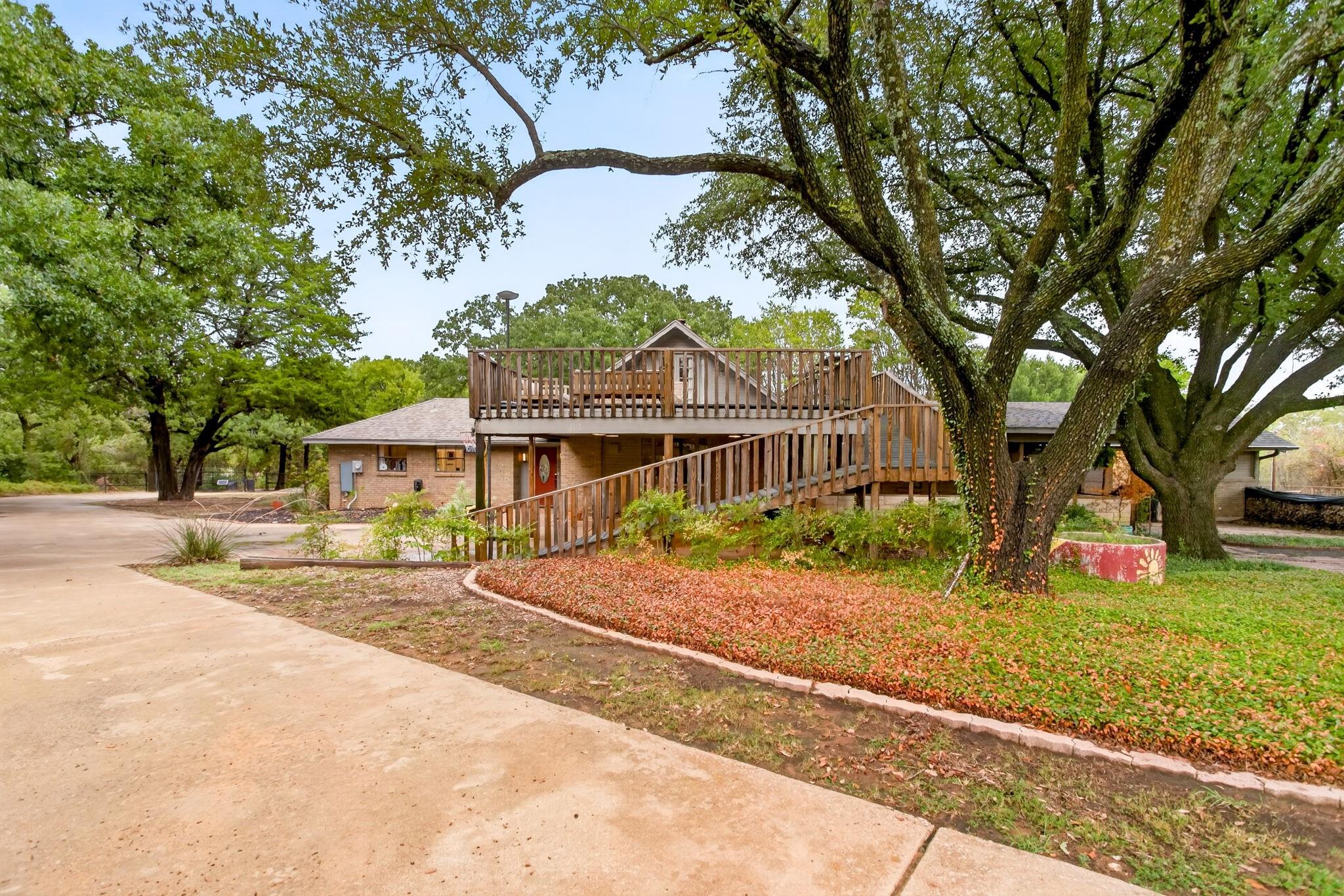 main property photo 29