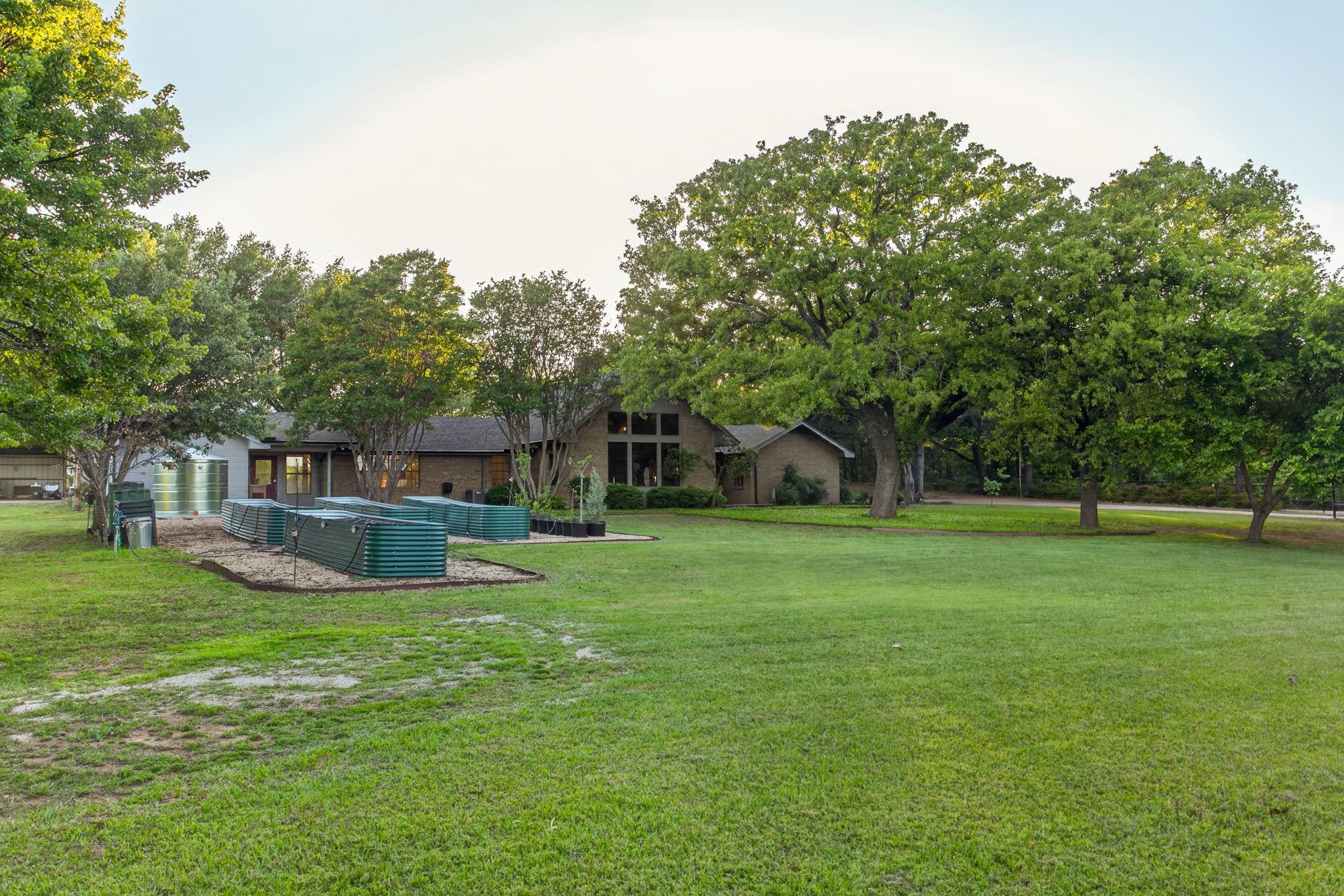 main property photo 37