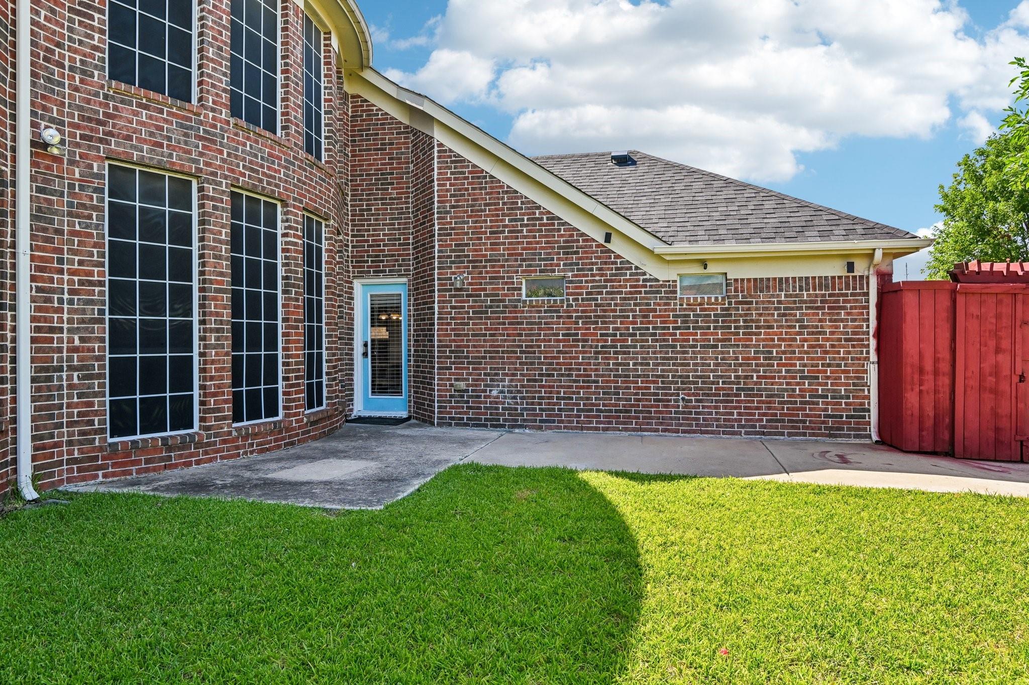 main property photo 22