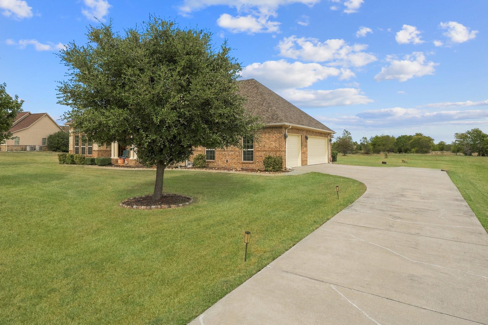 main property photo 25