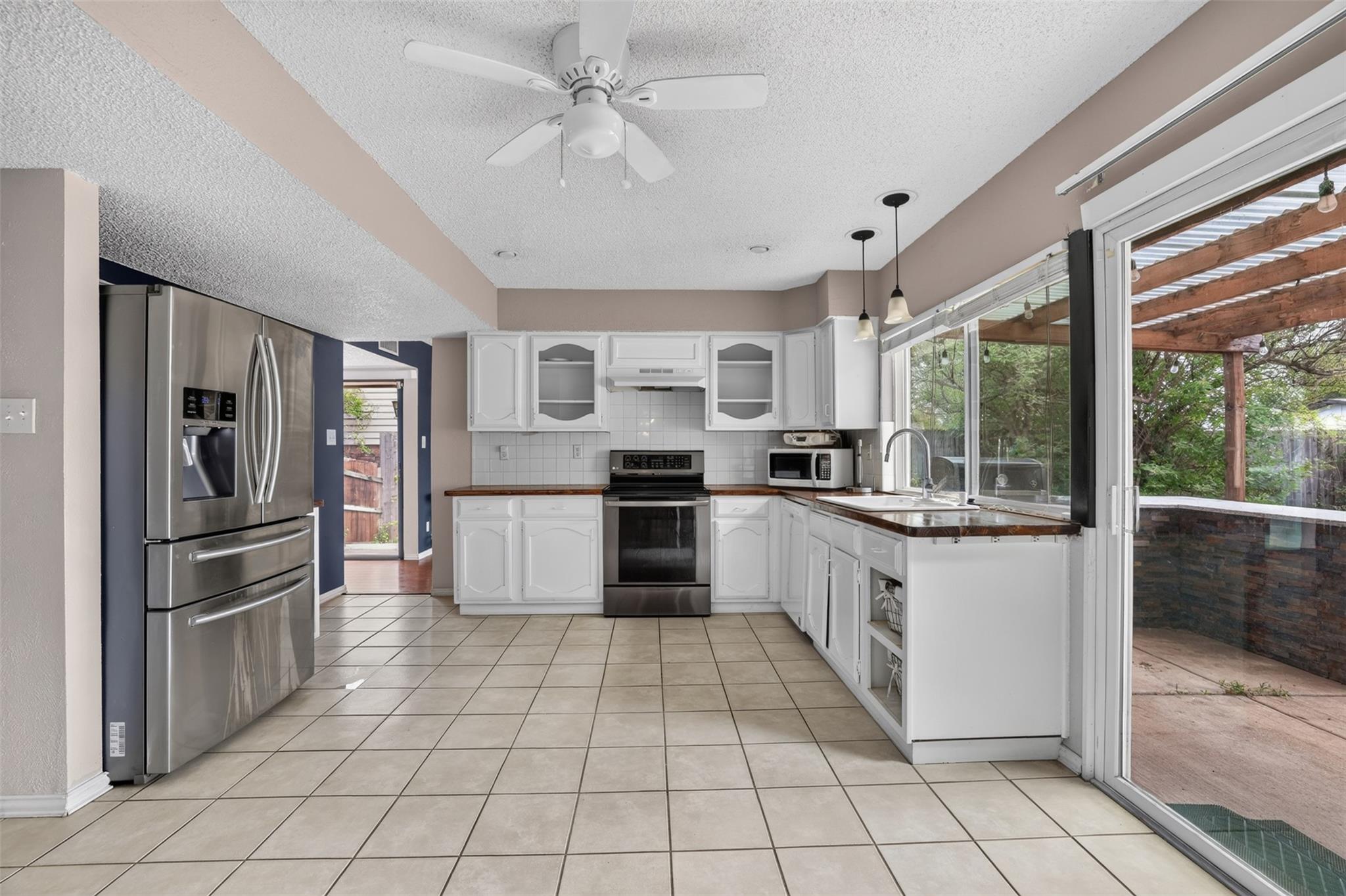main property photo 18