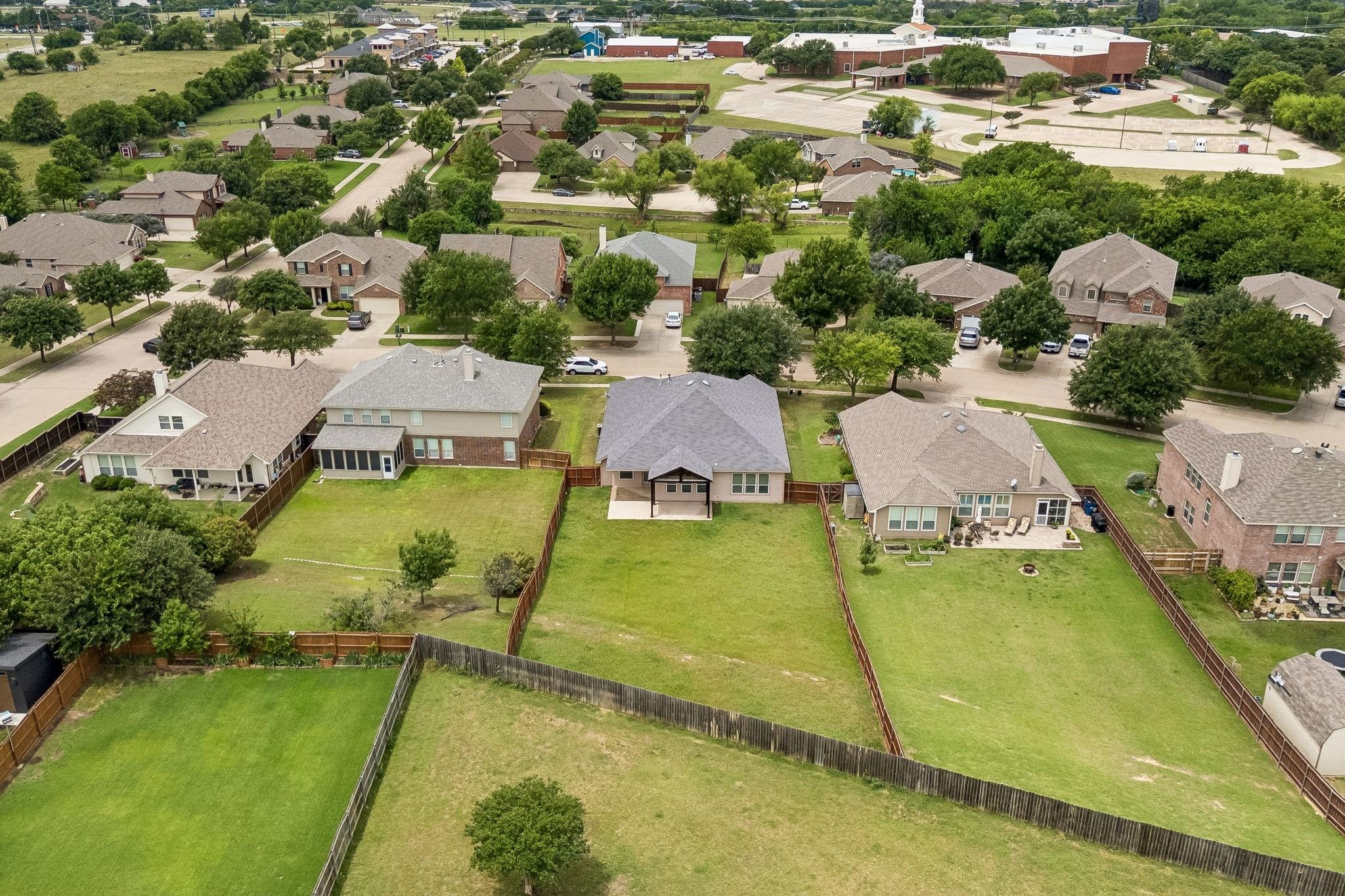 main property photo 34