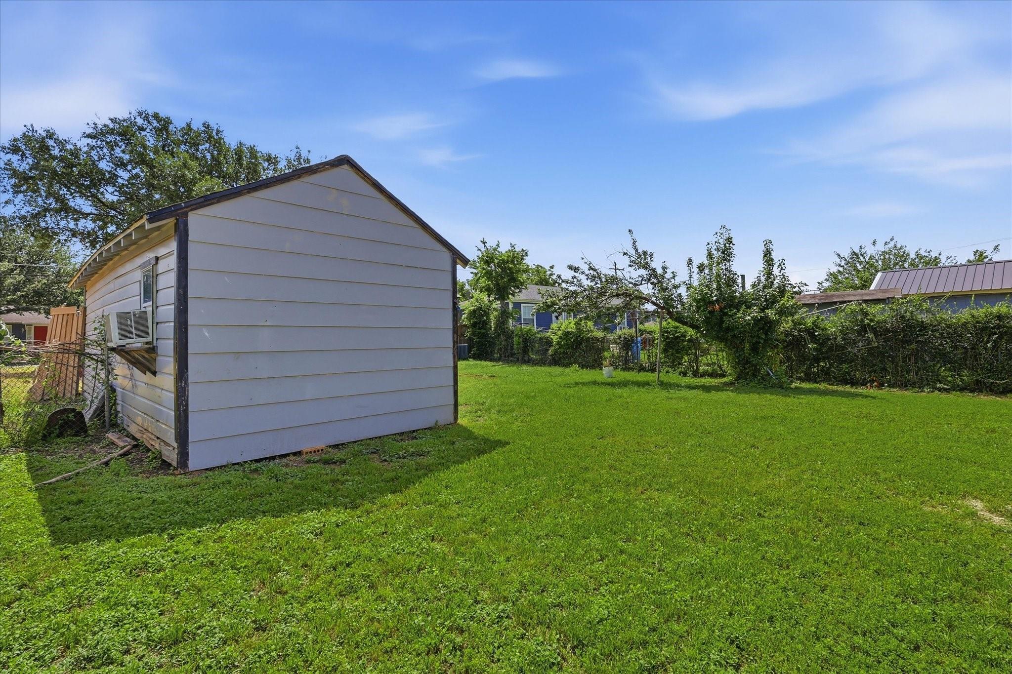 main property photo 23