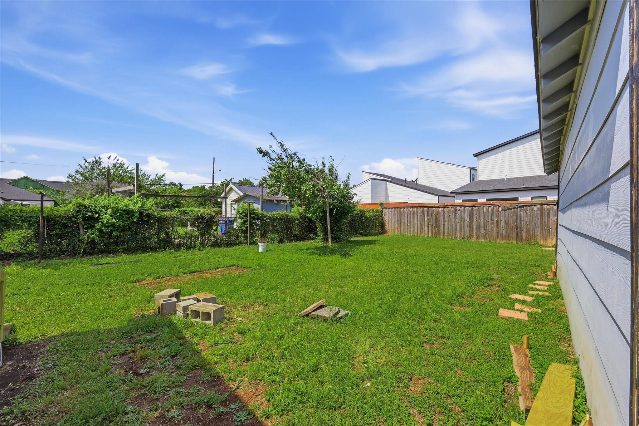 main property photo 27