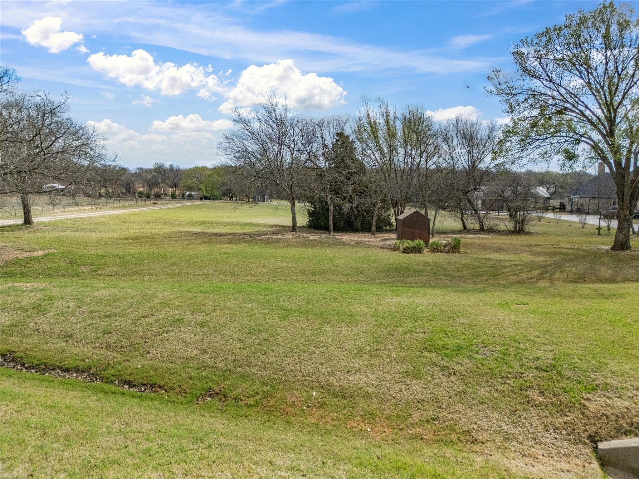 main property photo 25