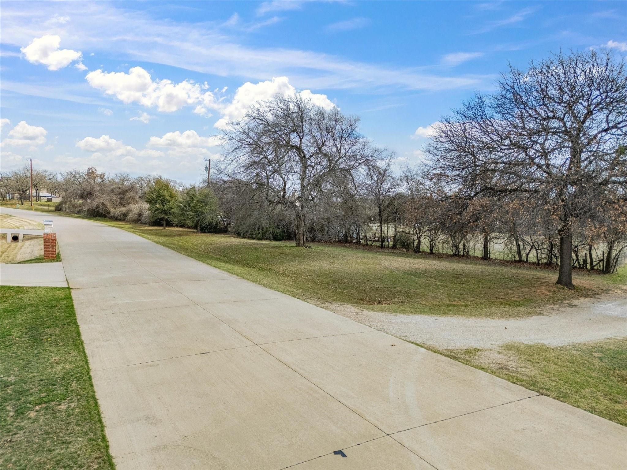 main property photo 9