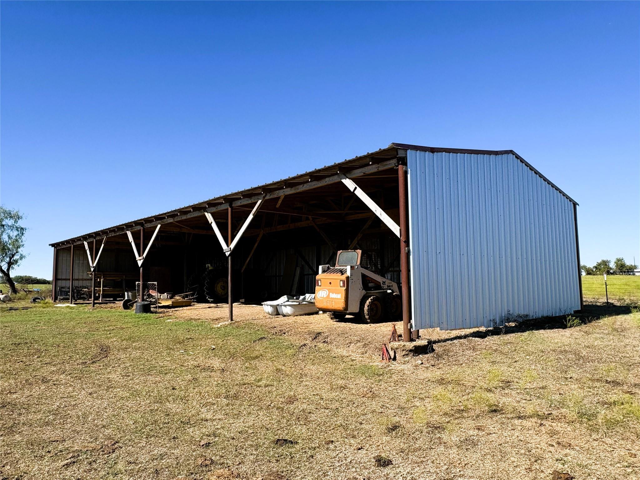 main property photo 34