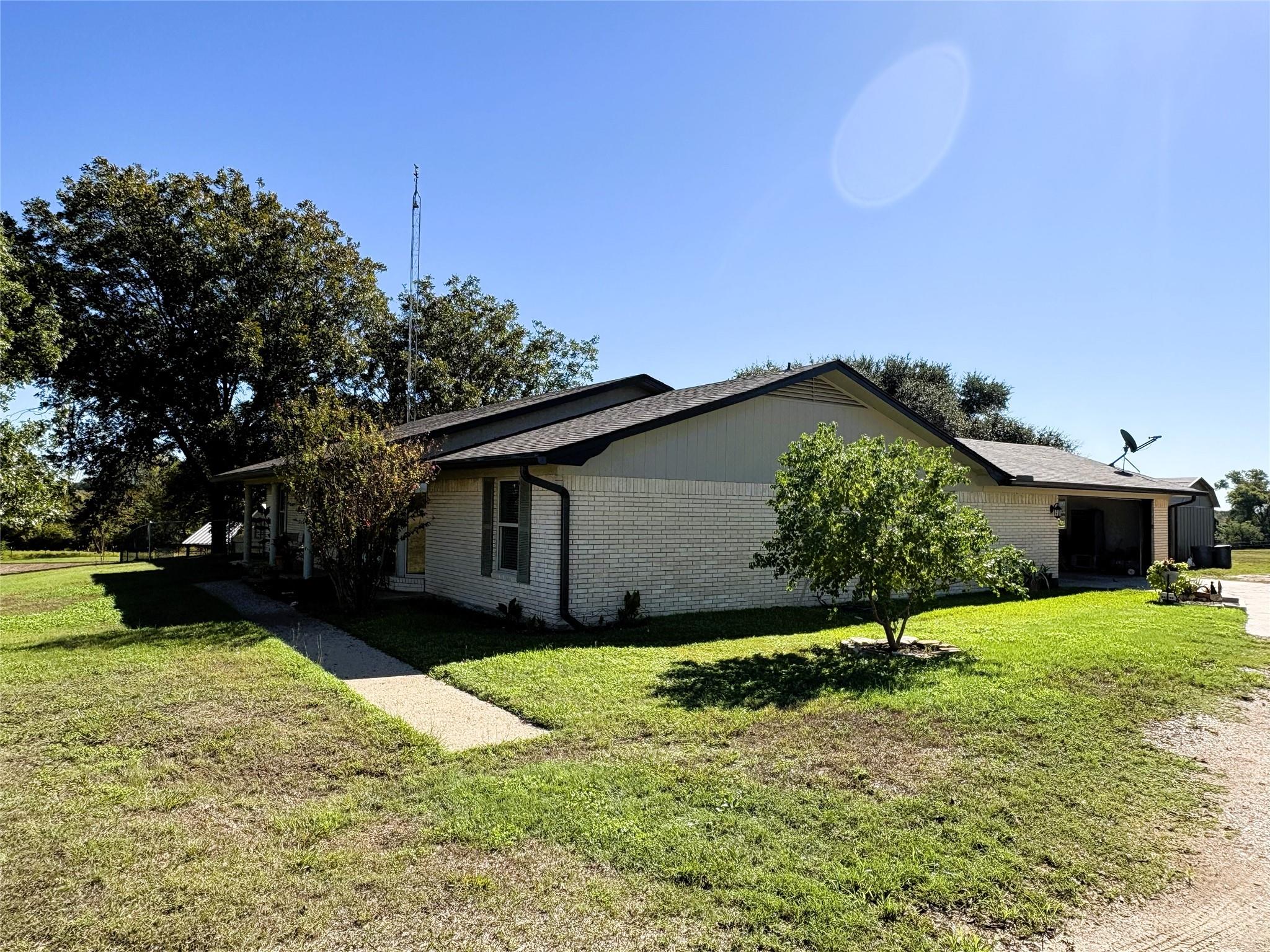 main property photo 8