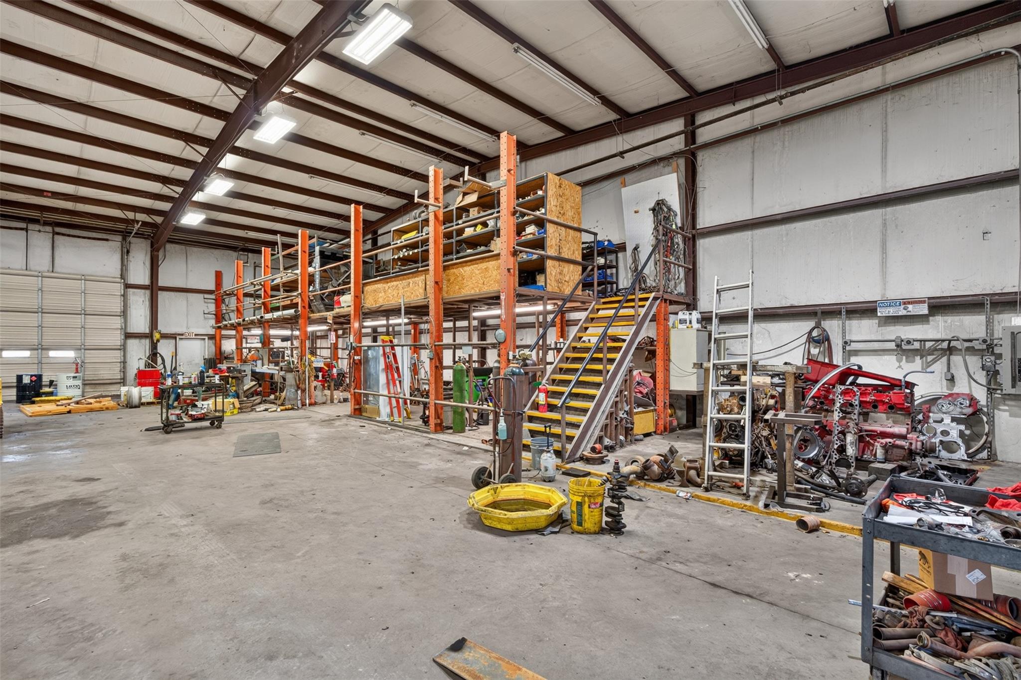 main property photo 16