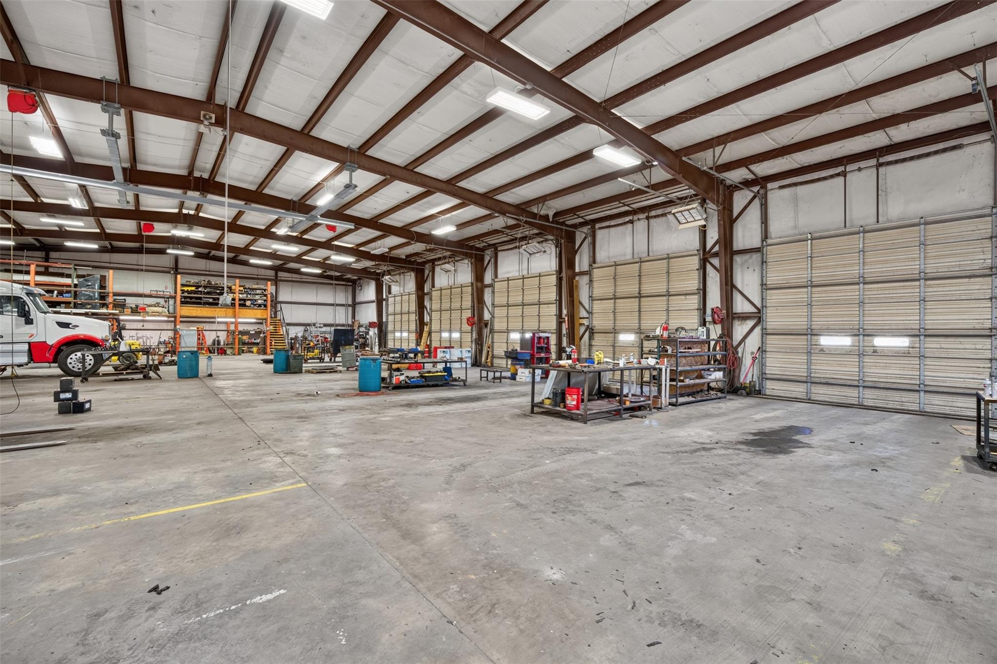 main property photo 19