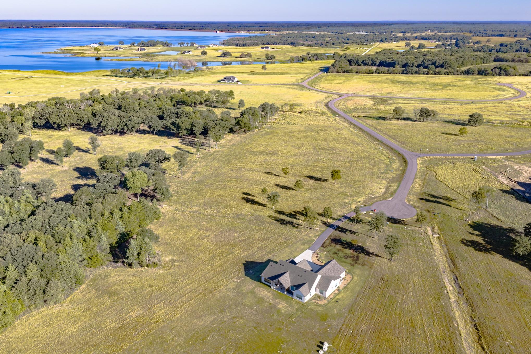 main property photo 27