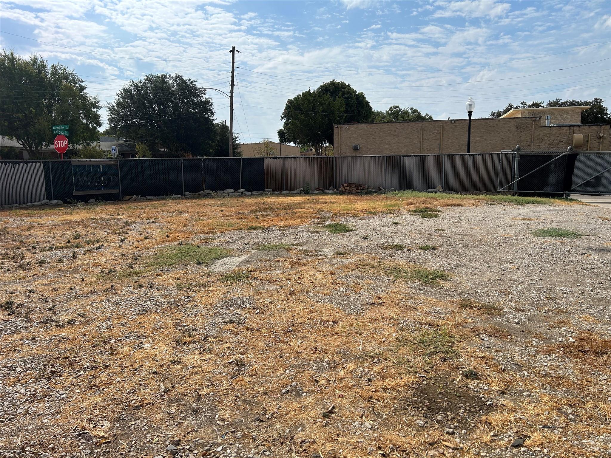main property photo 7