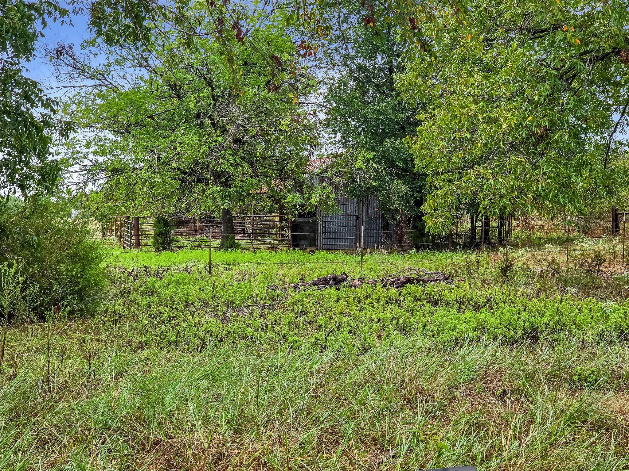 main property photo 8