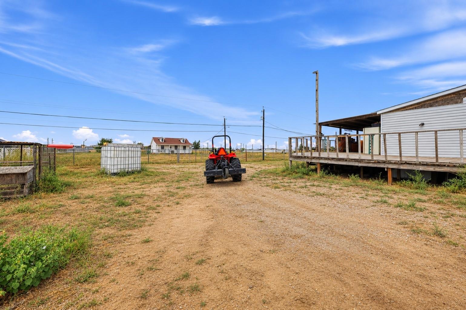 main property photo 32