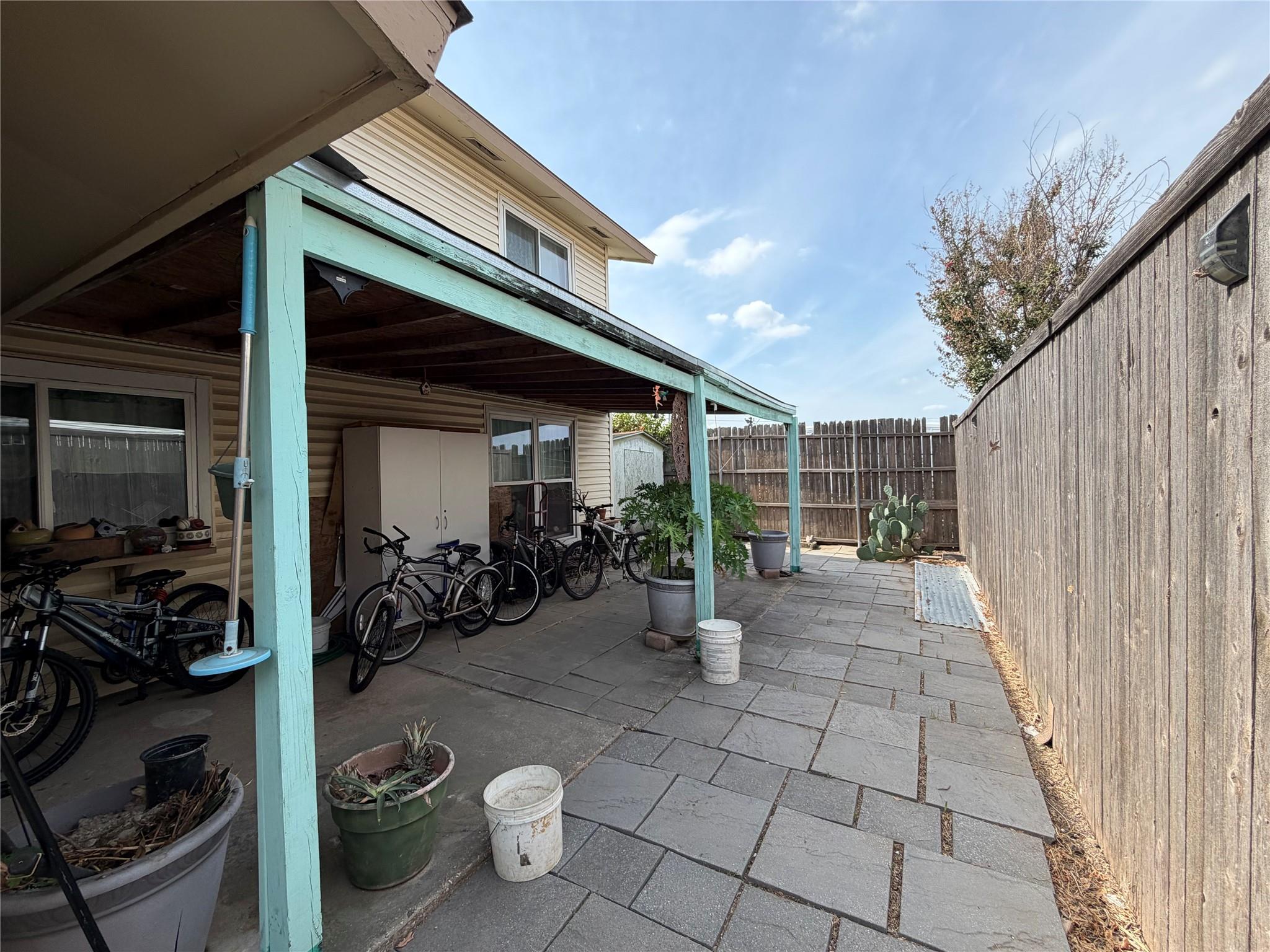 main property photo 13