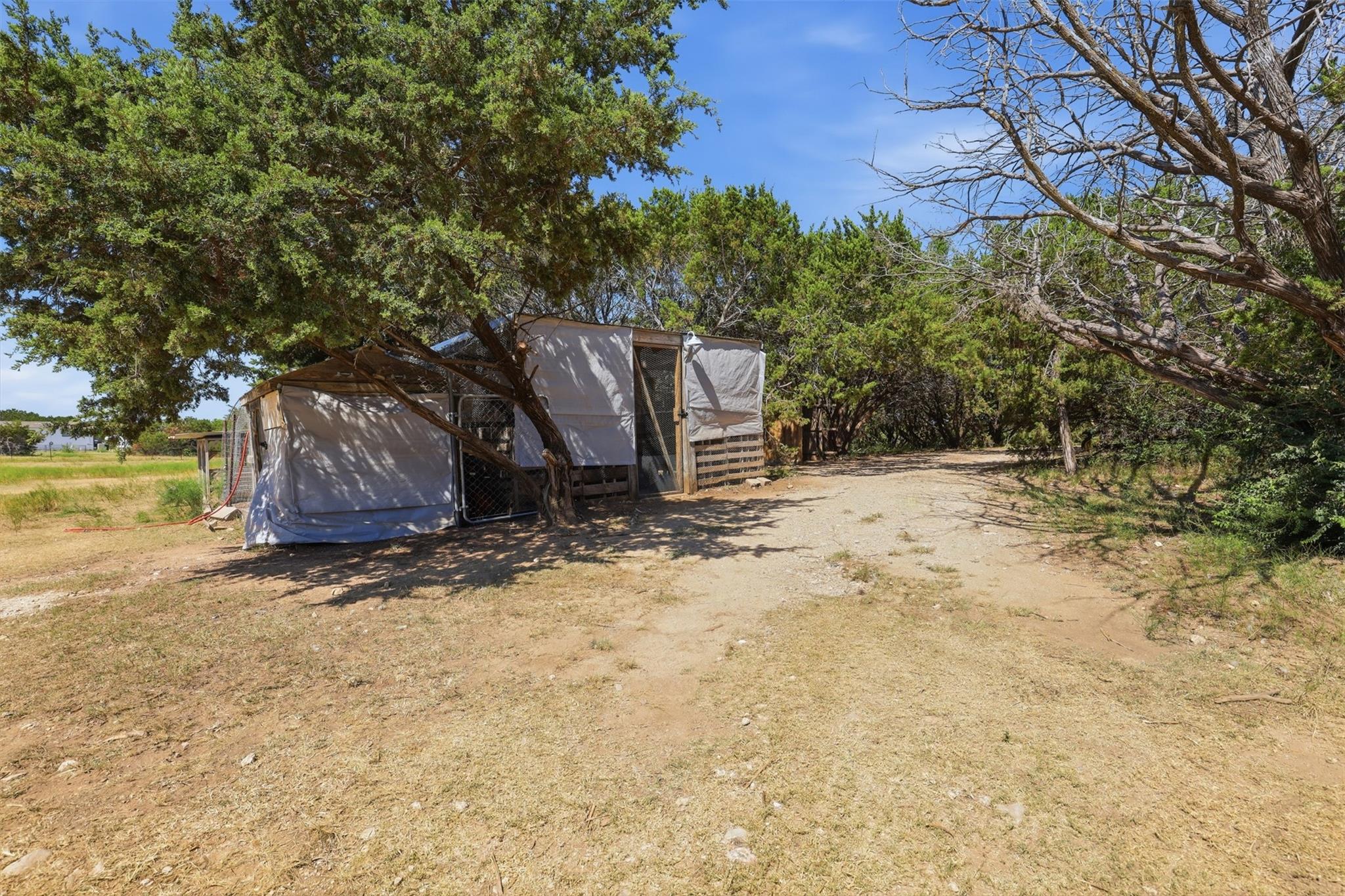 main property photo 33
